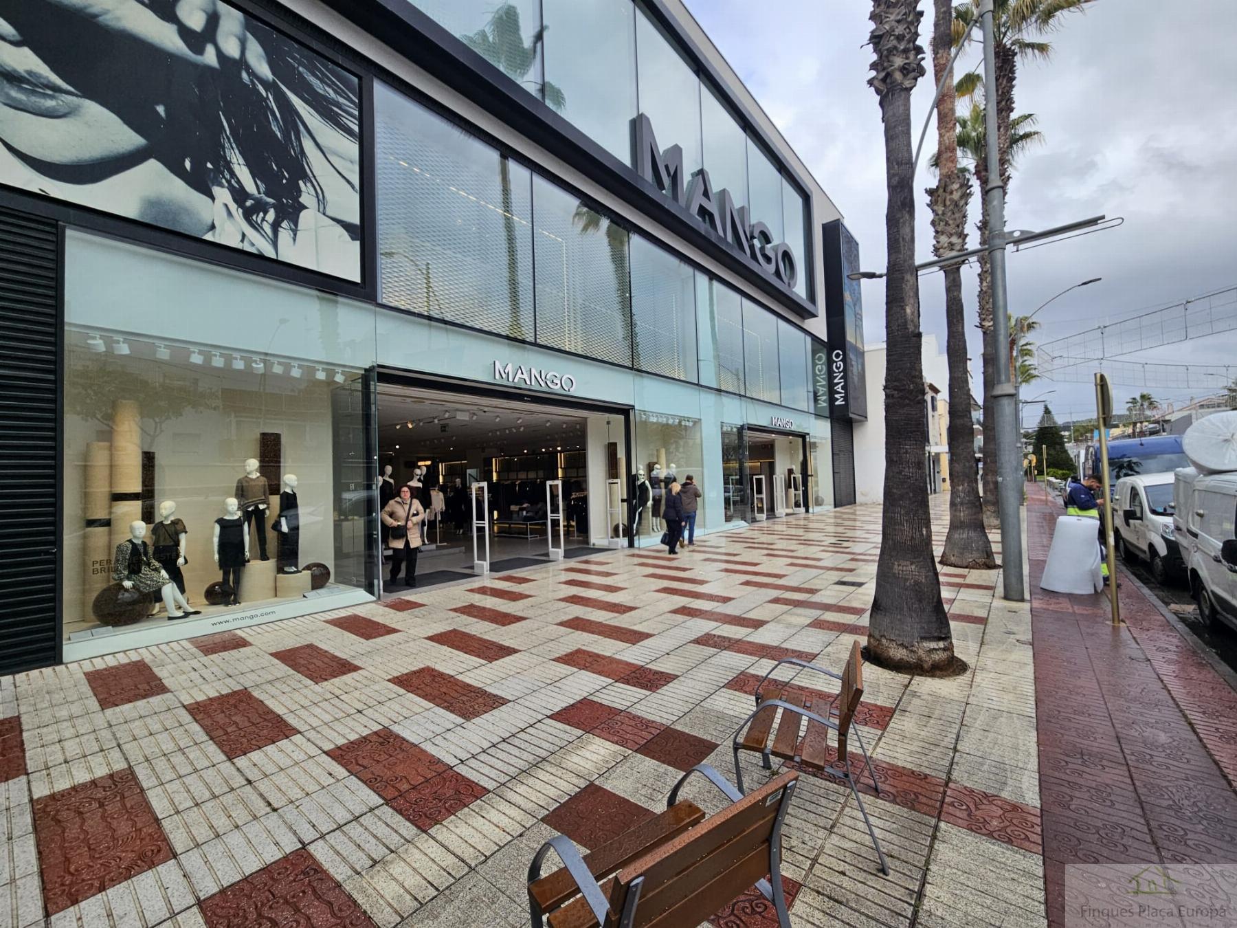 Traspàs de local comercial a Platja d´Aro