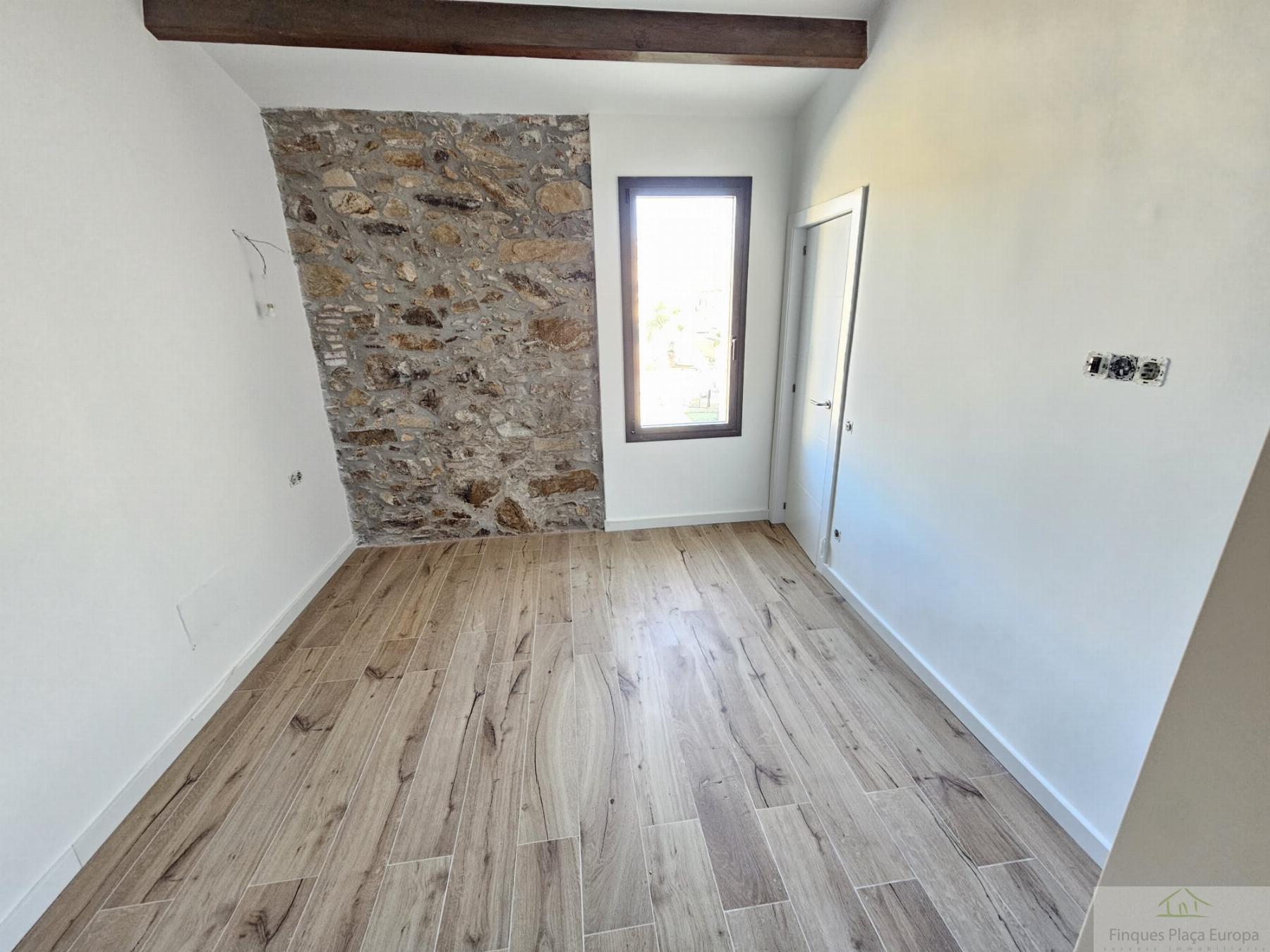 Venta de casa en Santa Cristina D´aro