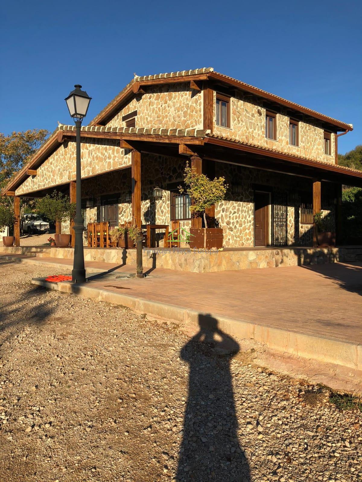 For sale of land in Cuenca