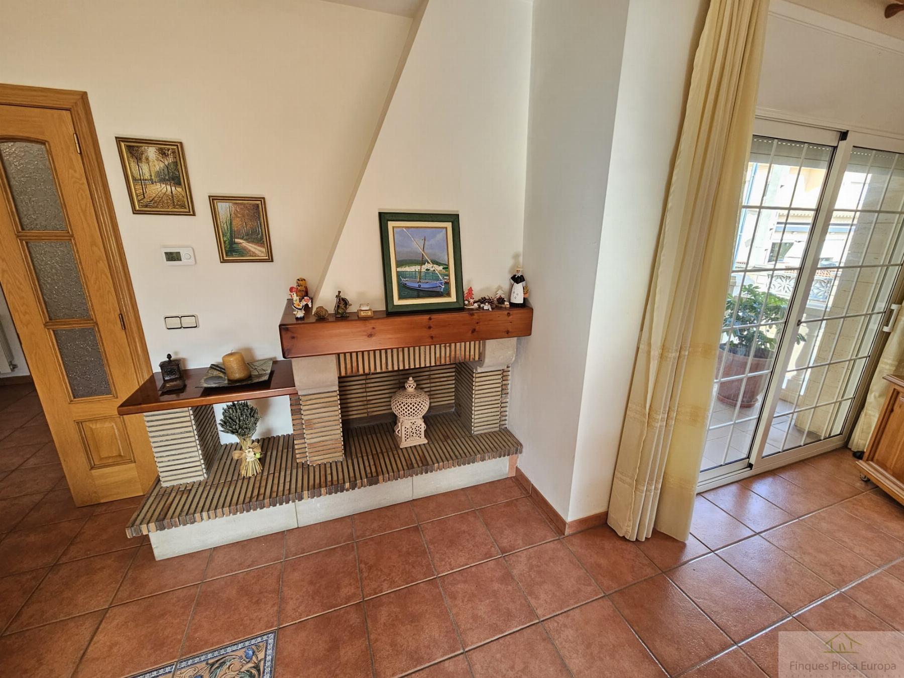 Продажа от

 Домa на Llagostera