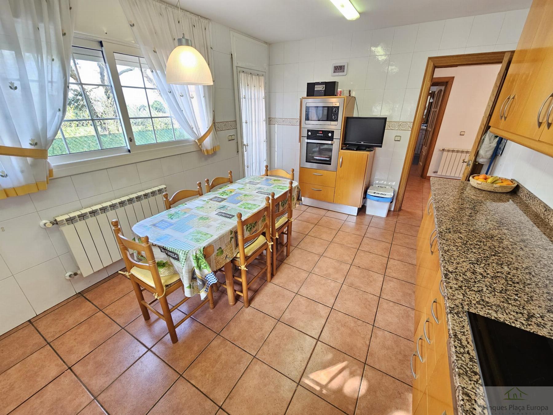 Продажа от

 Домa на Llagostera