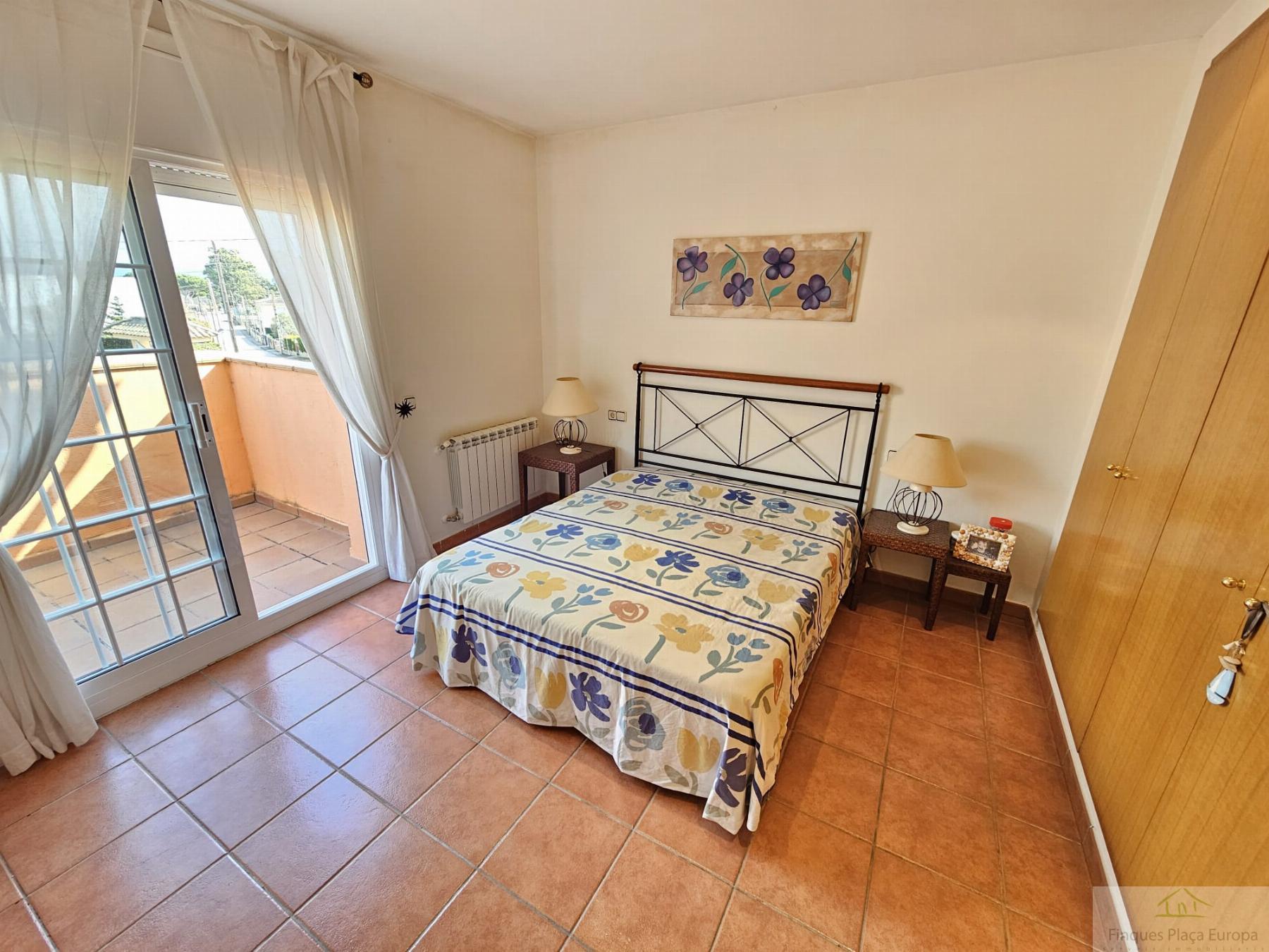 Продажа от

 Домa на Llagostera
