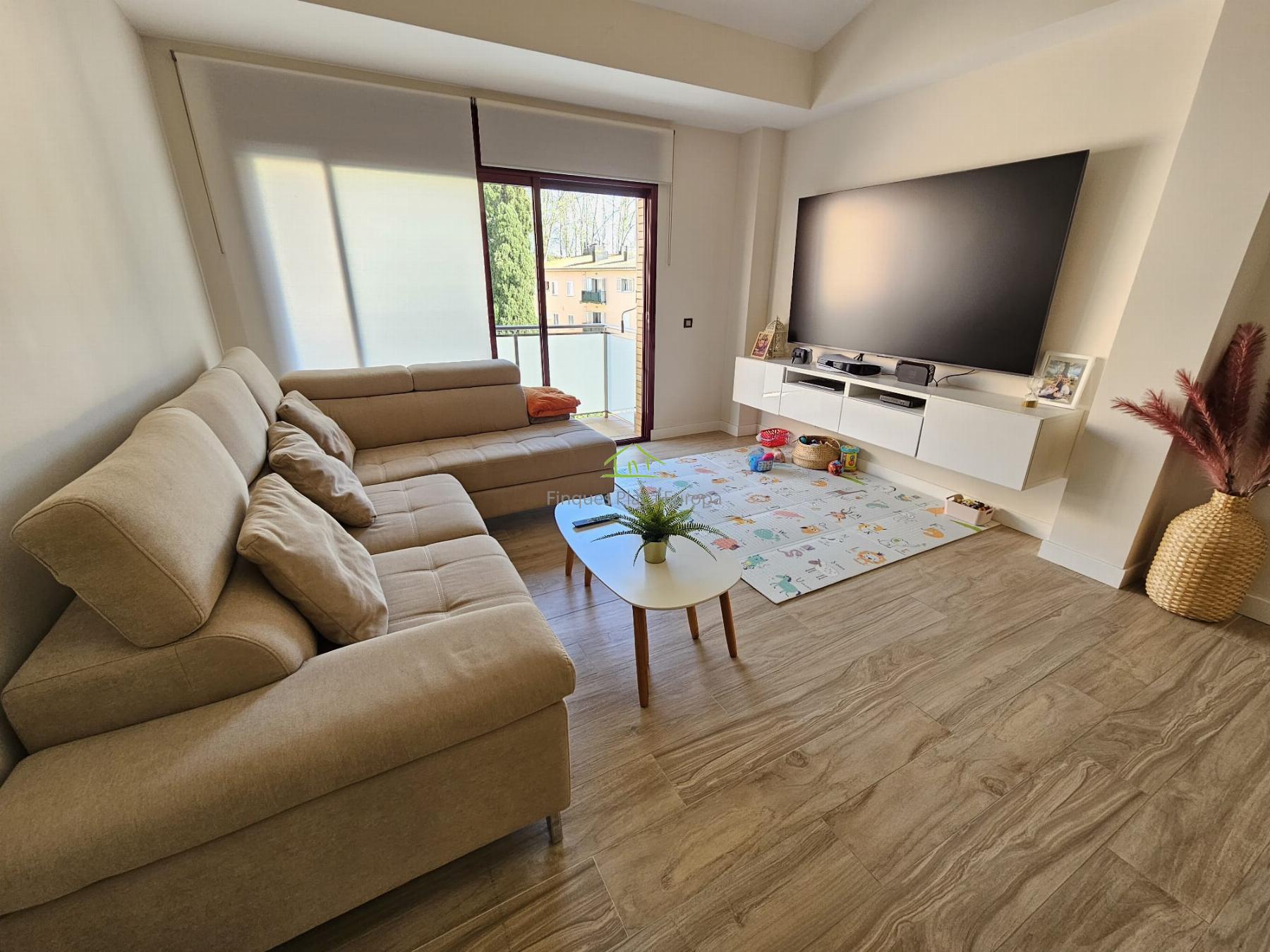 Venta de apartamento en Santa Cristina D´aro