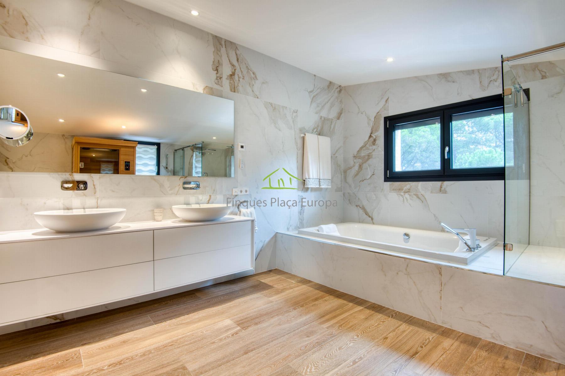 Venta de casa en Santa Cristina D´aro