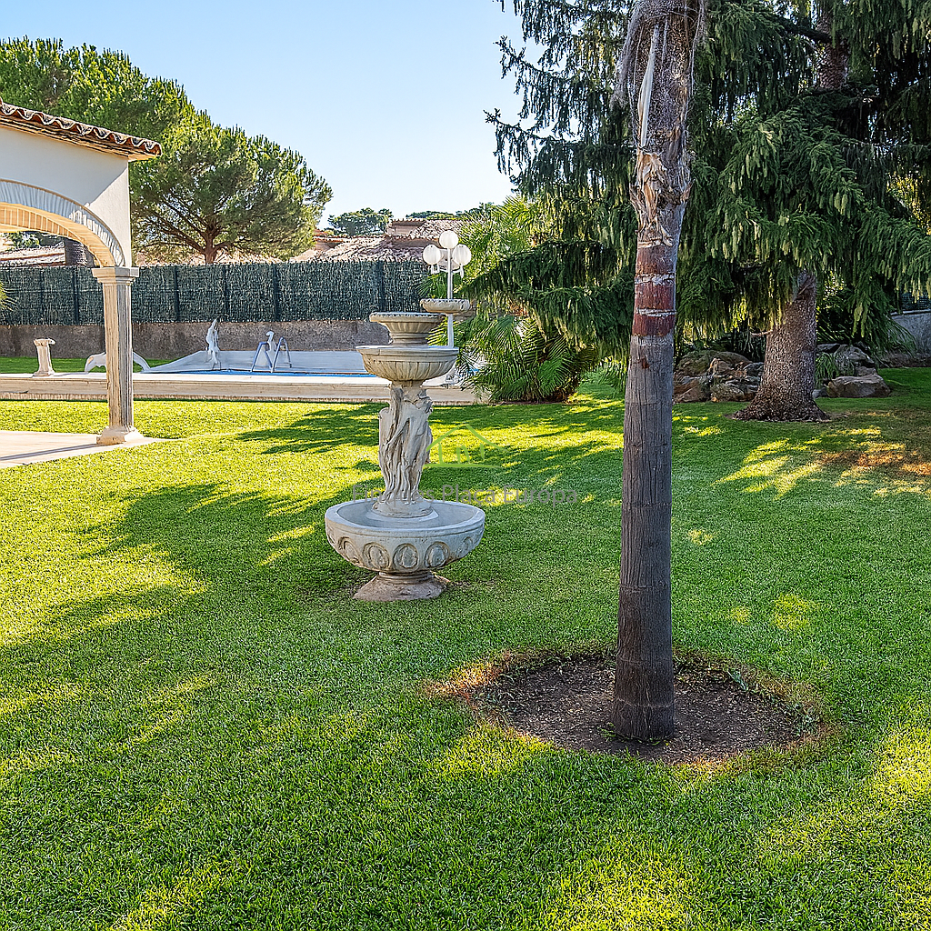 For sale of house in Calonge