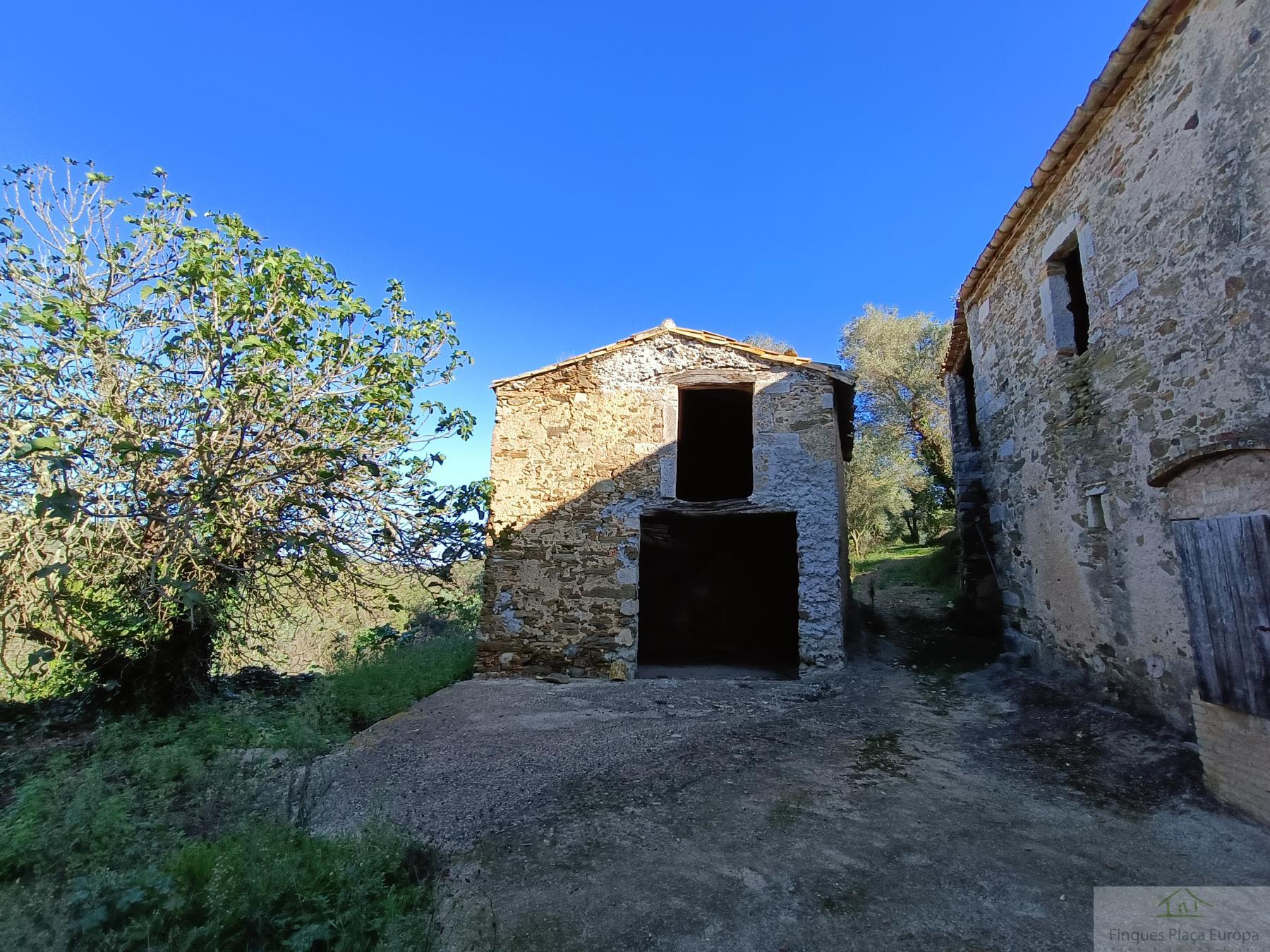 For sale of house in Girona