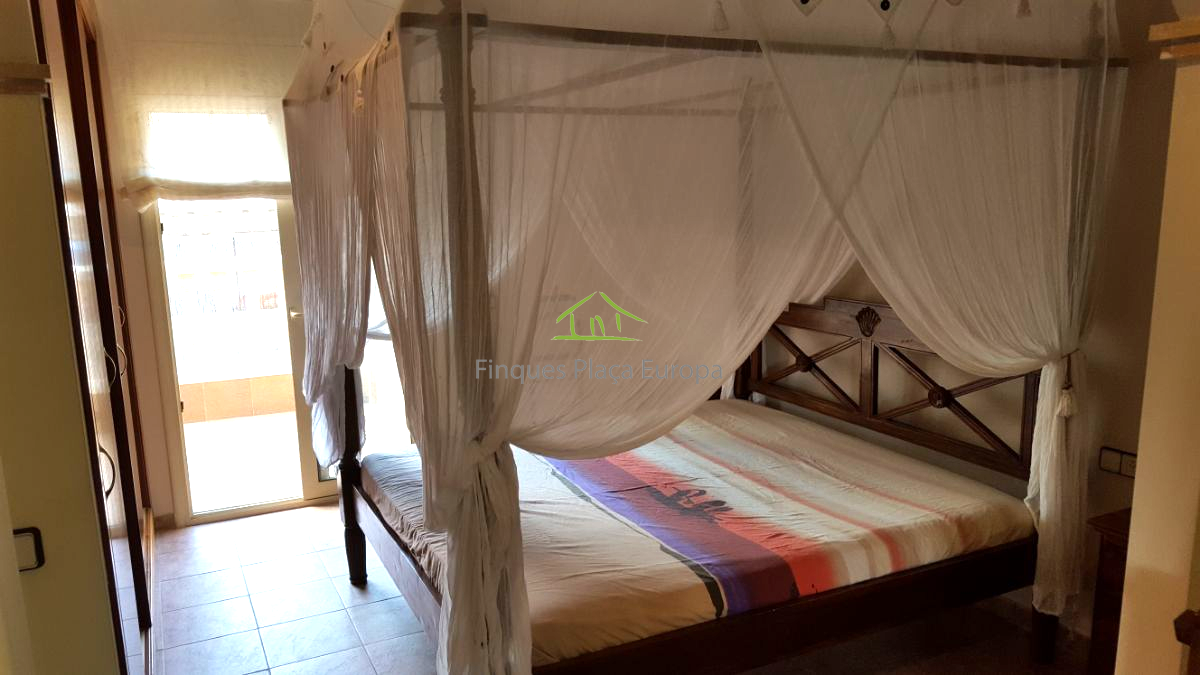 Продажа от

 Домa на S´Agaro