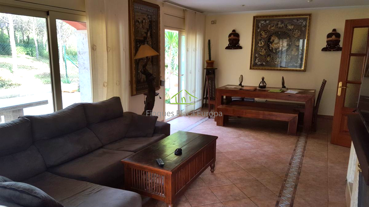 Продажа от

 Домa на S´Agaro