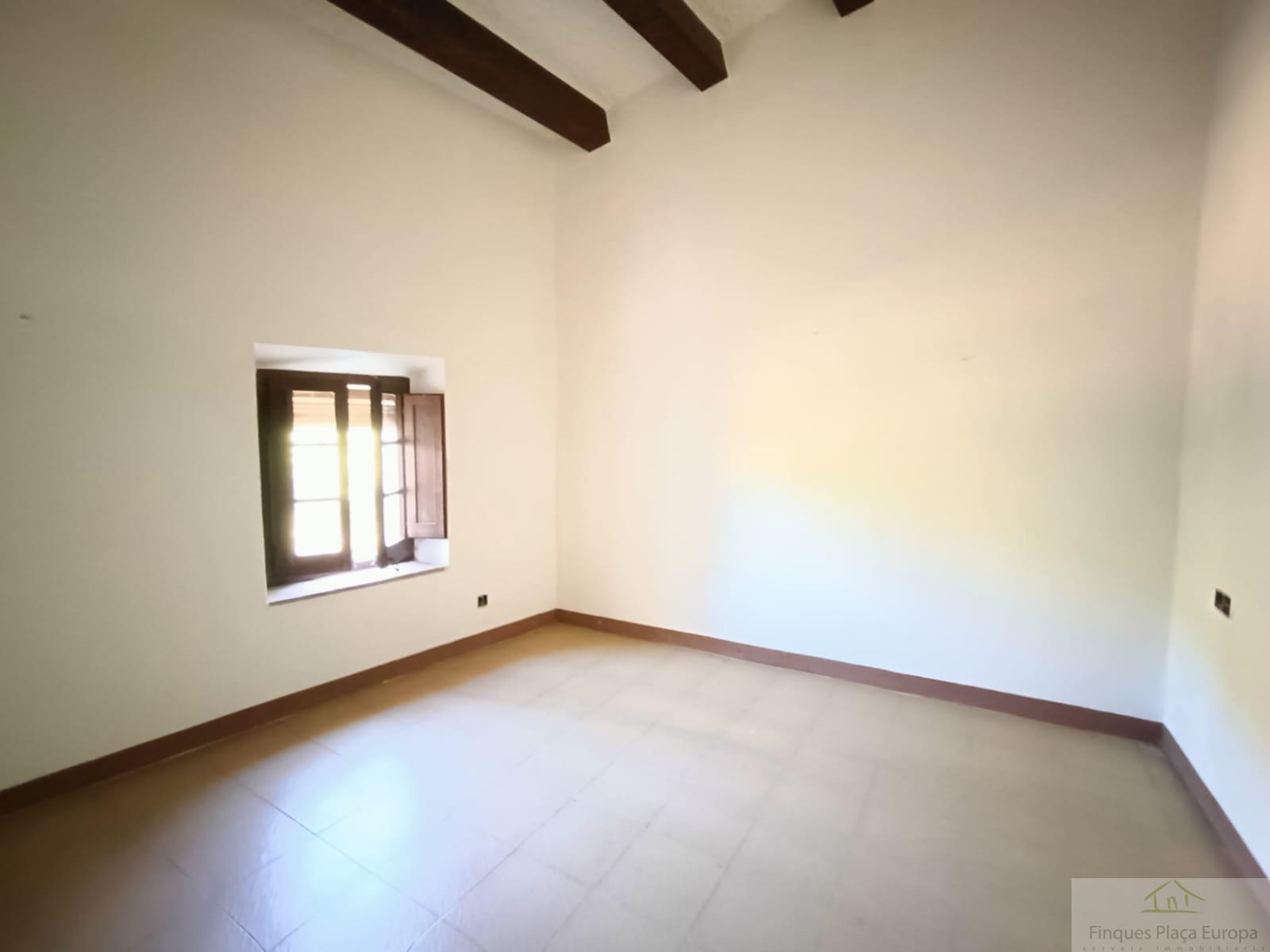 For sale of house in Llagostera