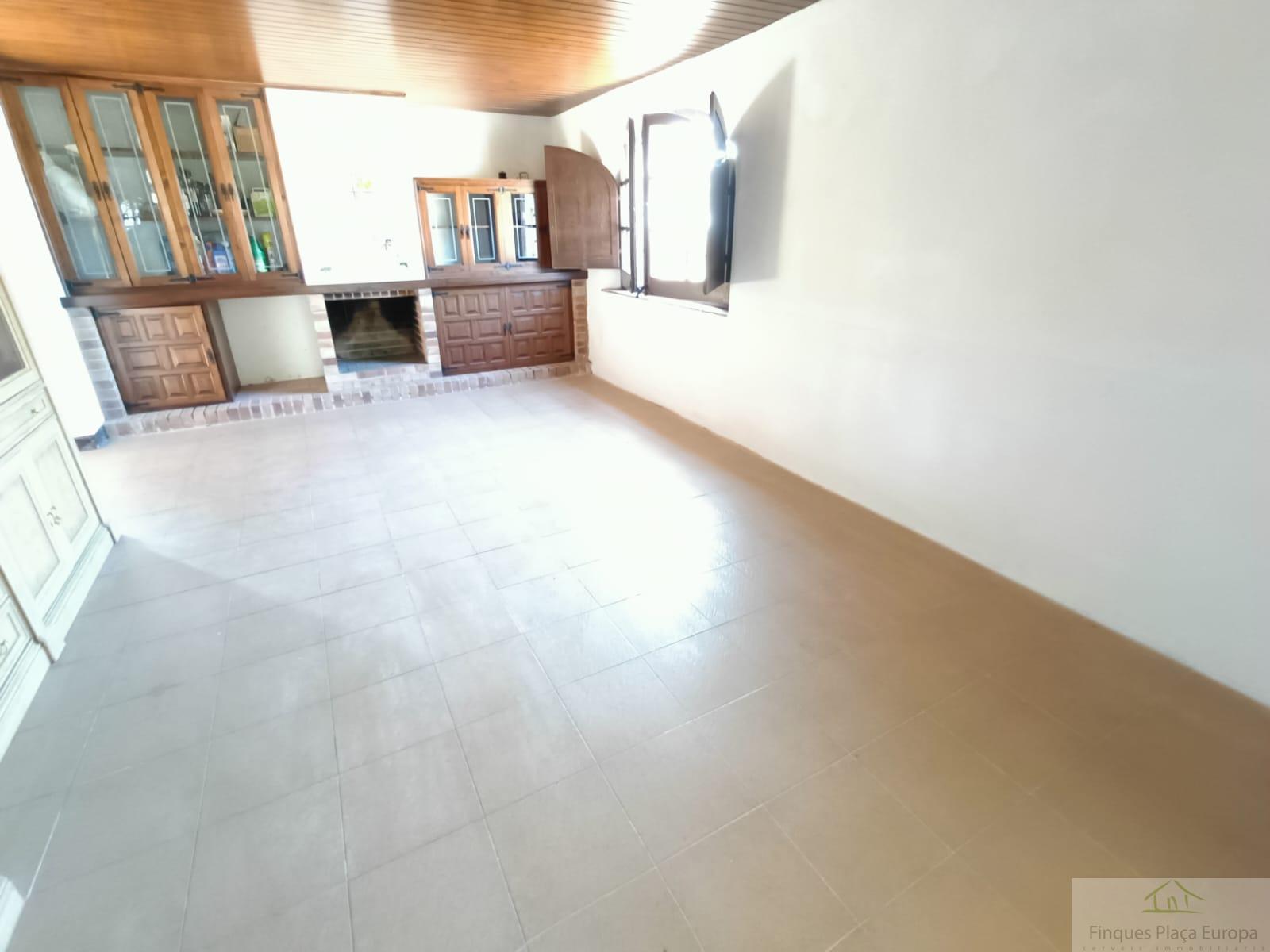 For sale of house in Llagostera