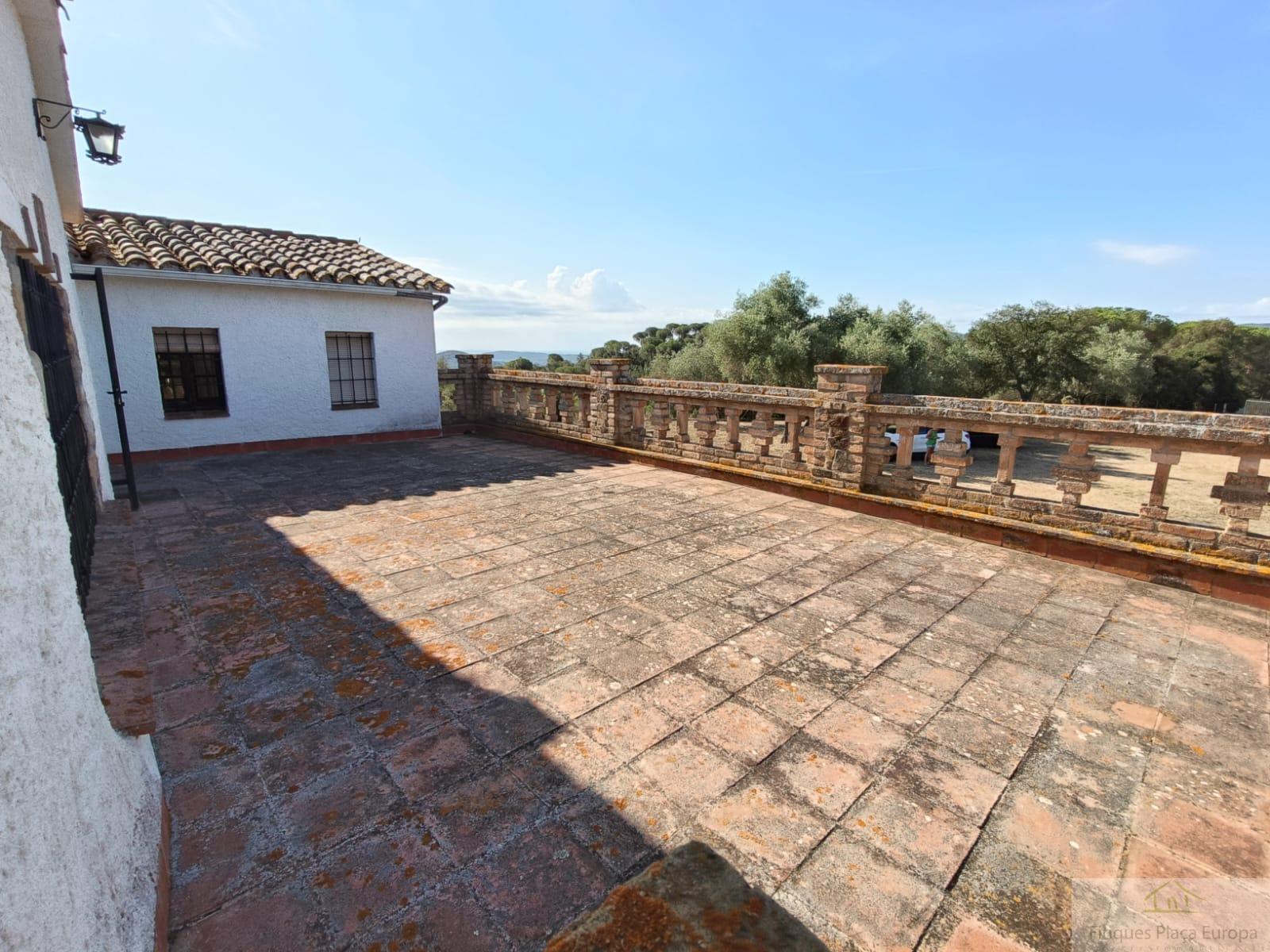 For sale of house in Llagostera