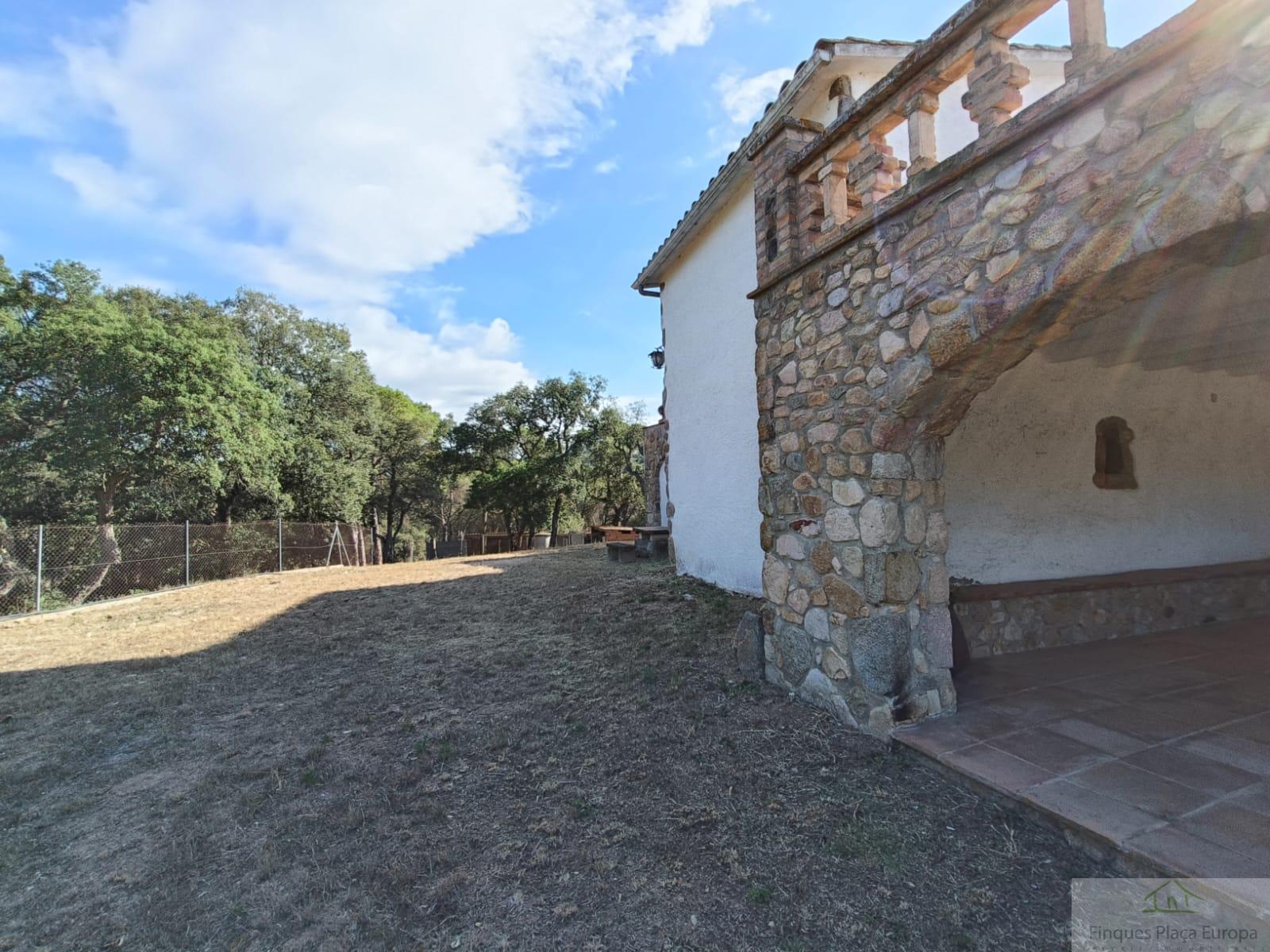 For sale of house in Llagostera