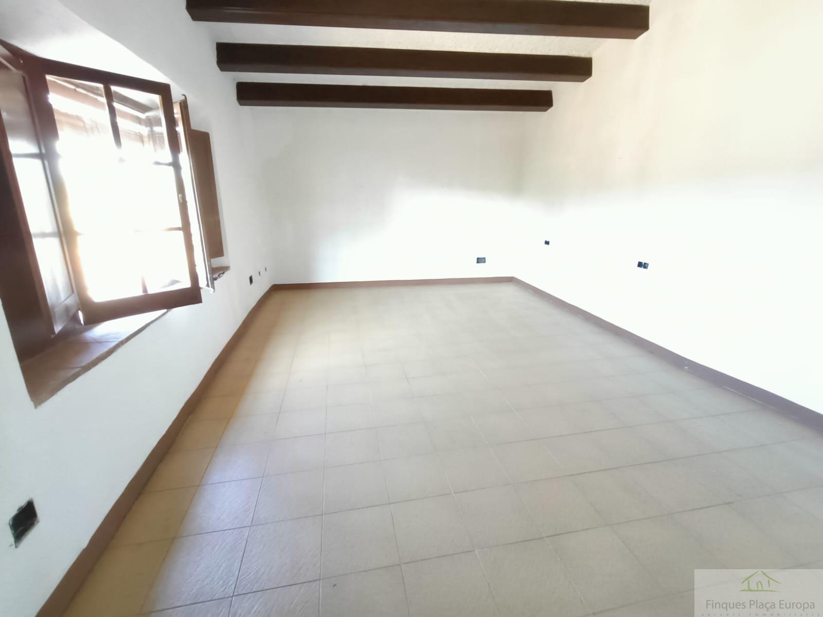 For sale of house in Llagostera