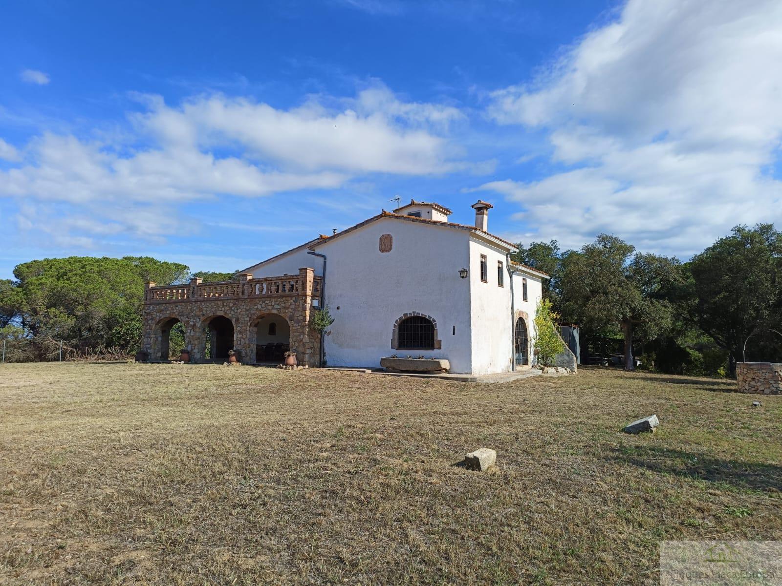 For sale of house in Llagostera