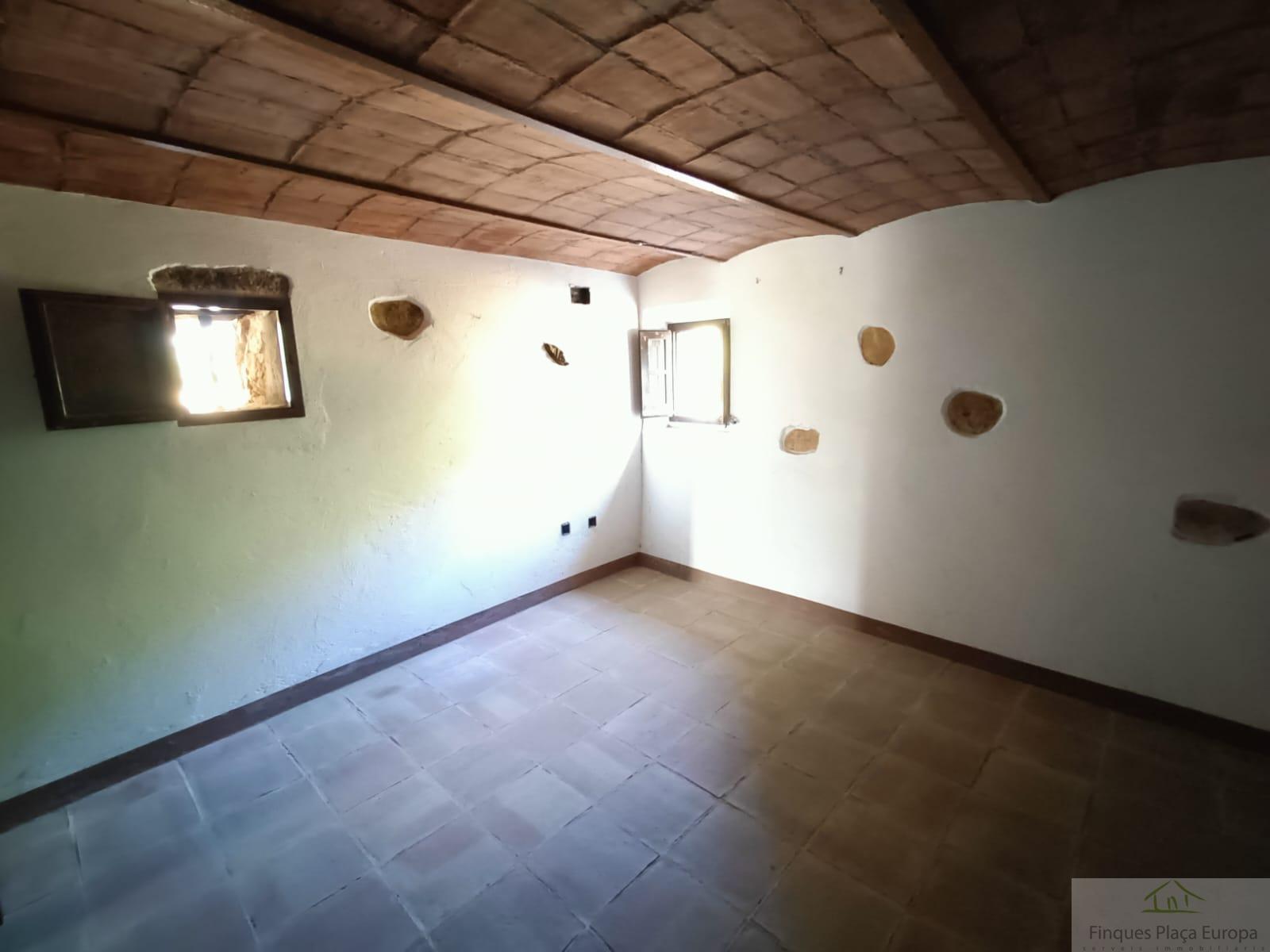 For sale of house in Llagostera