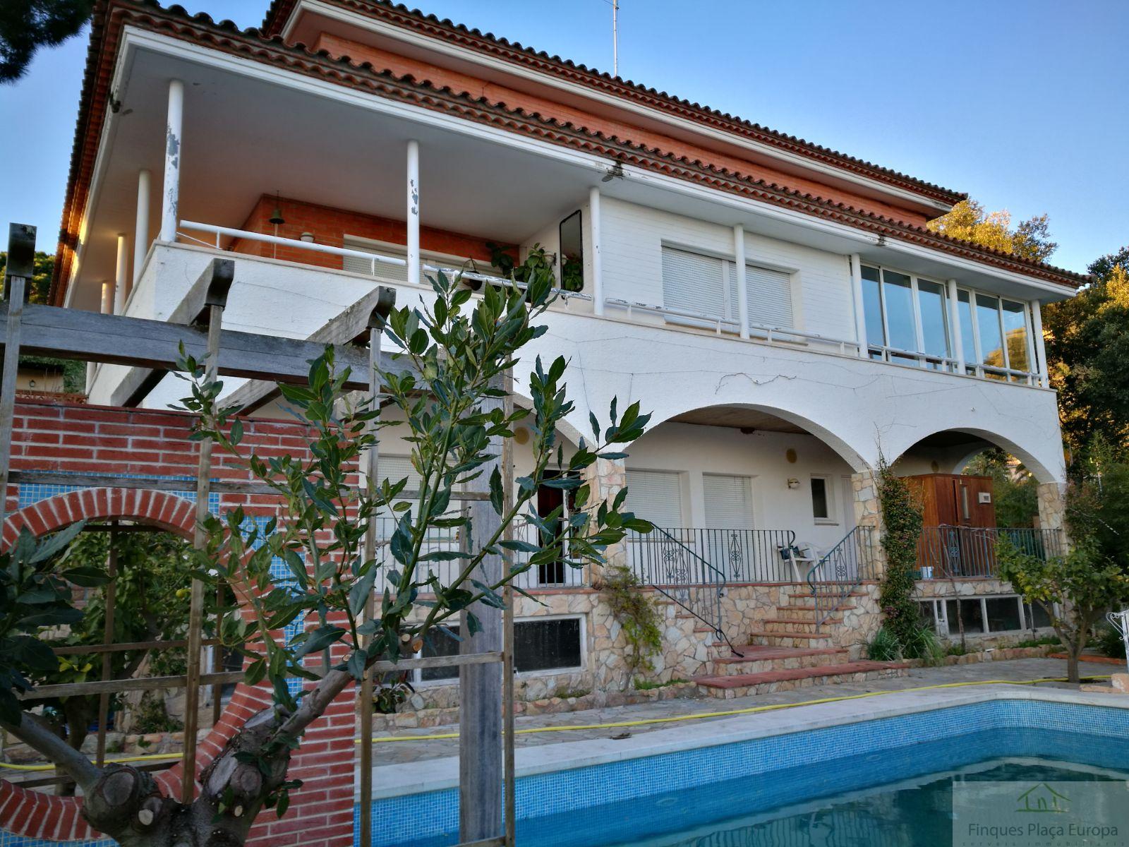 For sale of house in Santa Cristina D´aro