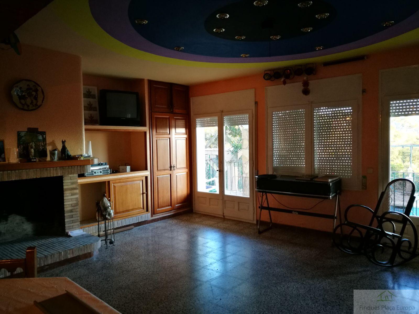 Продажа от

 Домa на Santa Cristina D´aro