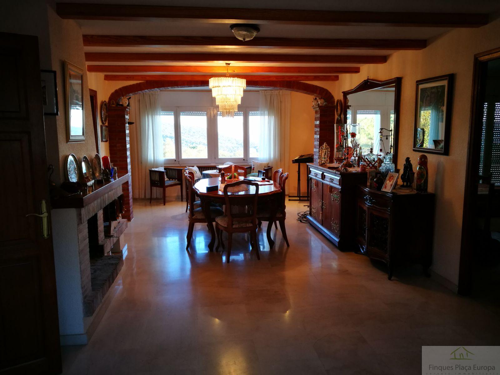 Продажа от

 Домa на Santa Cristina D´aro