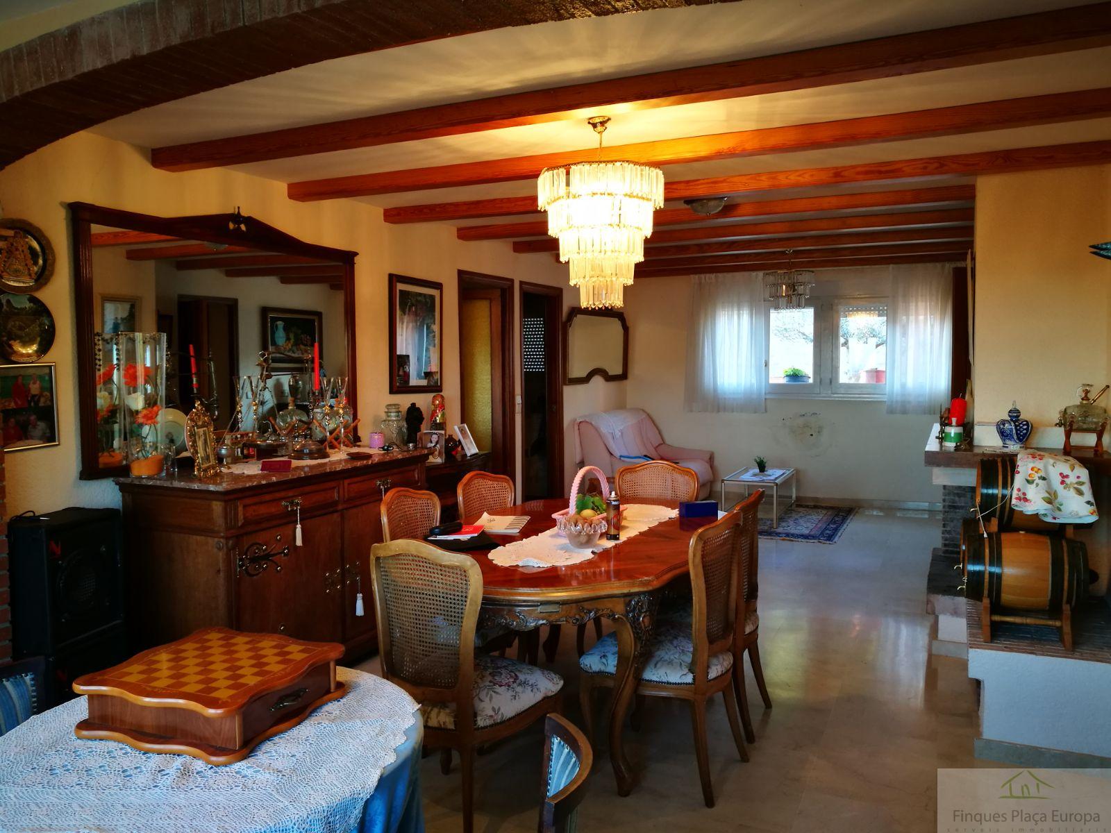 Продажа от

 Домa на Santa Cristina D´aro