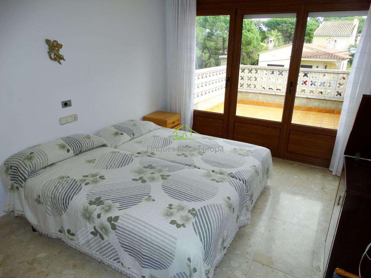 Продажа от

 Домa на Santa Cristina D´aro