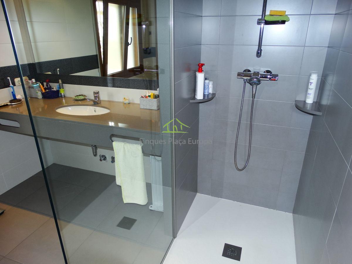 Продажа от

 Домa на Santa Cristina D´aro