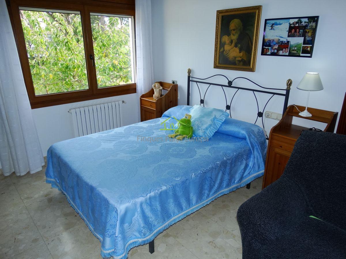 Продажа от

 Домa на Santa Cristina D´aro