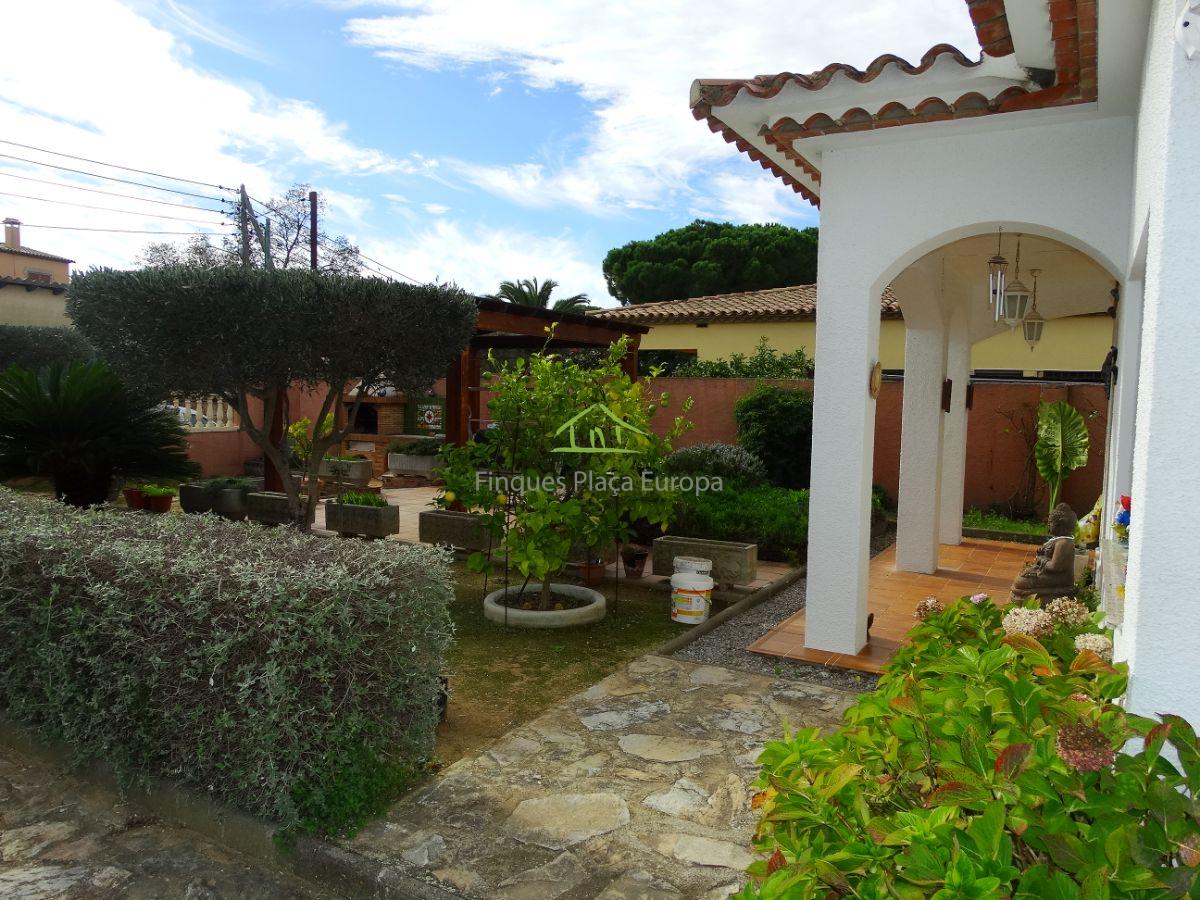 Продажа от

 Домa на Santa Cristina D´aro