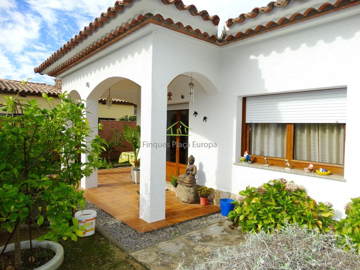 Продажа от

 Домa на Santa Cristina D´aro