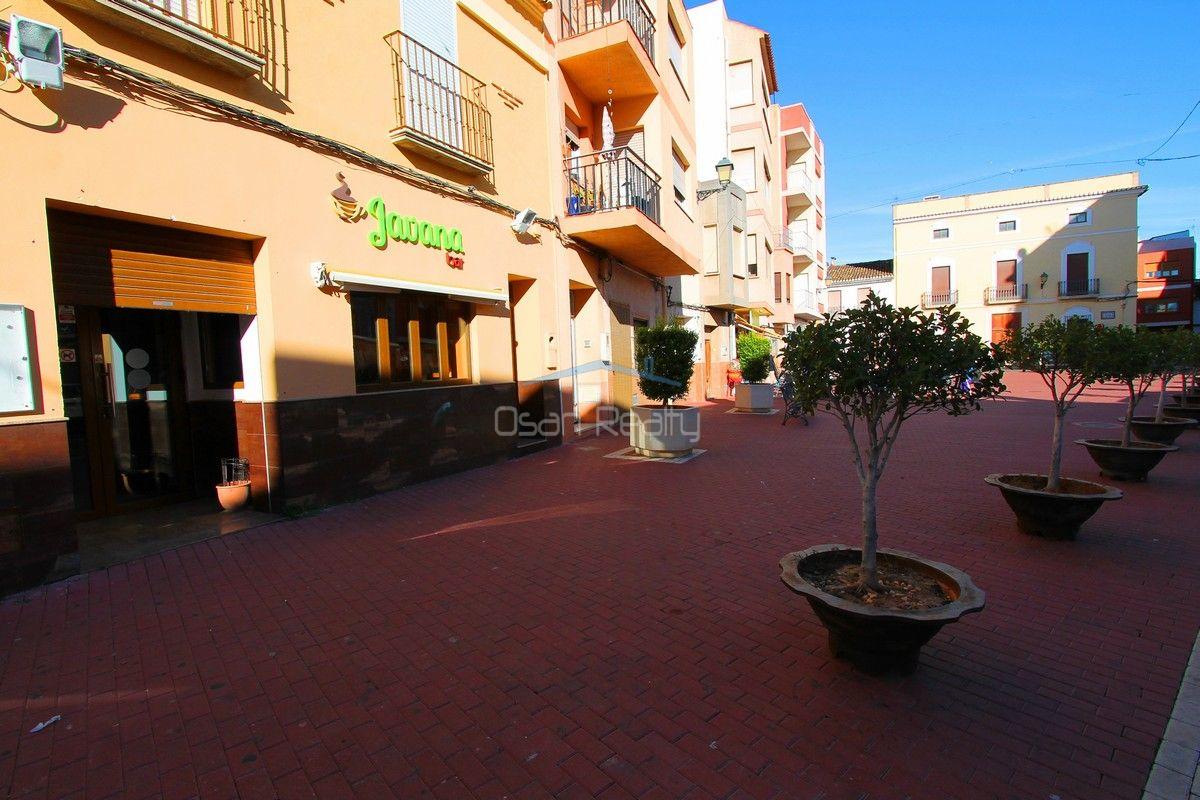 Venta de local comercial en El Verger