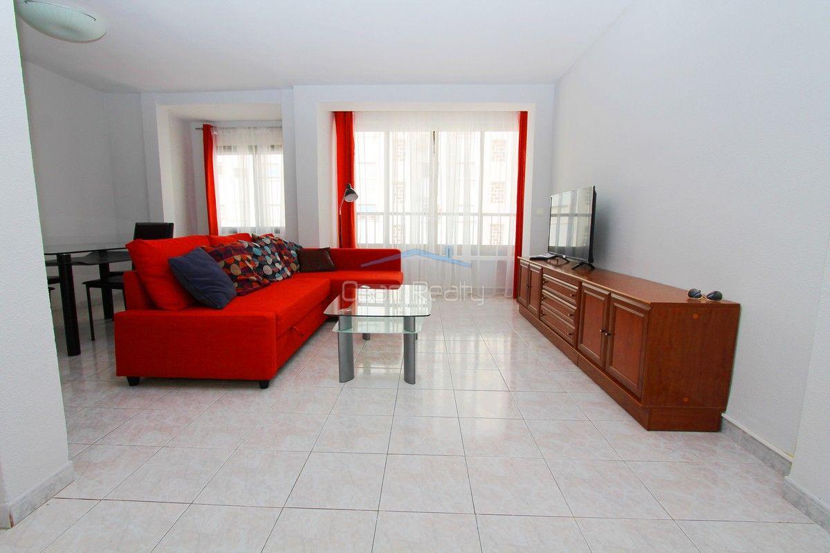 Piso, 89 m2, 2 dormitorios, 1 ba\u00f1os, NoBuen estado, Exterior, plant.