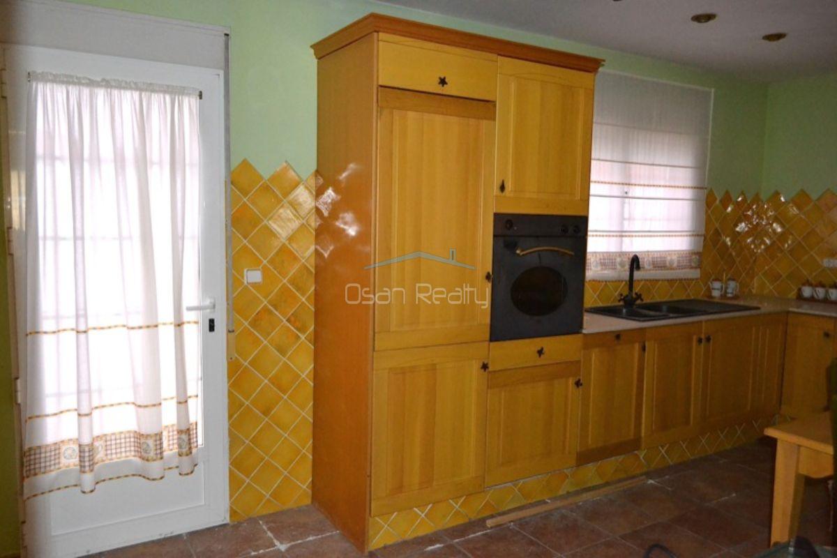 Casa, Adosado, 280 m2, 5 dormitorios, 2 ba\u00f1os, NoBuen estado, Exter.