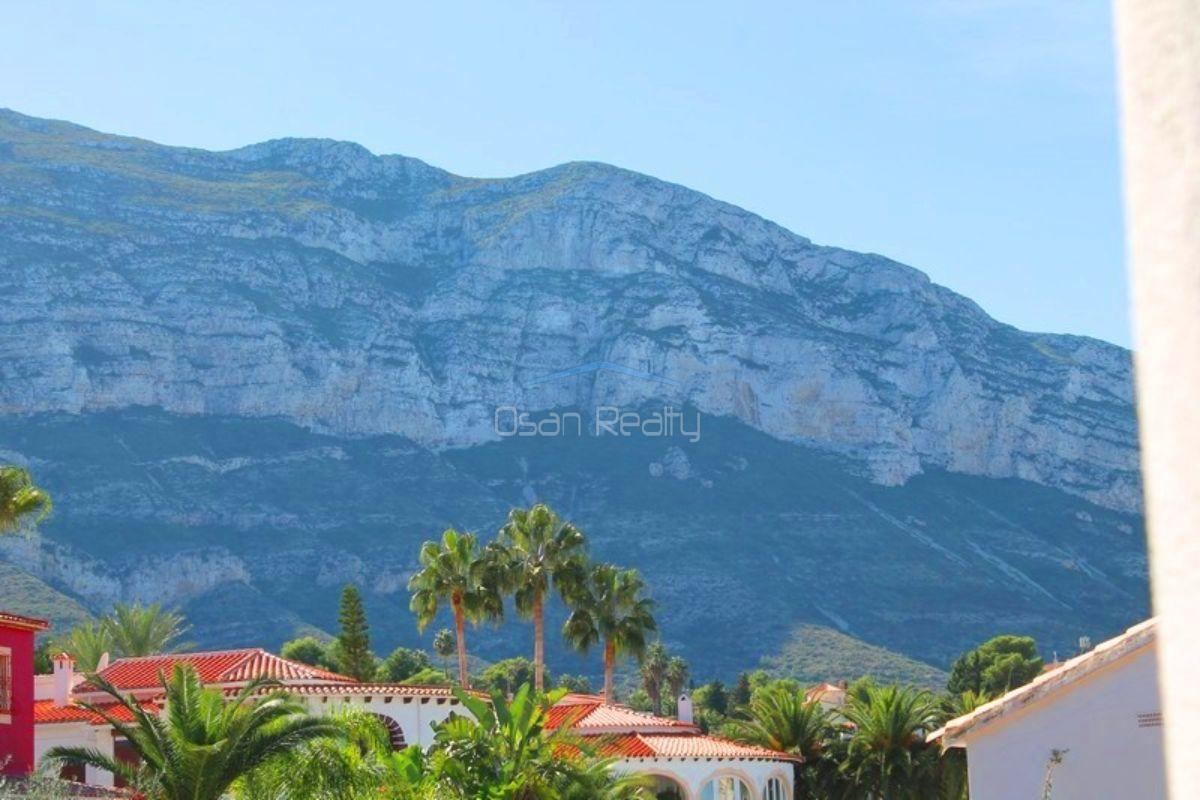 Zu verkaufen von chalet in
 Dénia