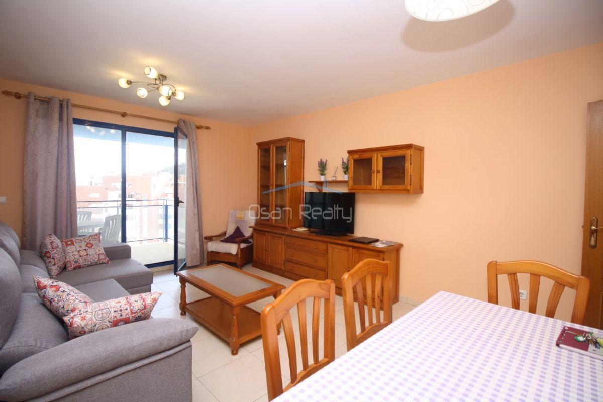 Apartamento, 98 m2, 2 dormitorios, 2 ba\u00f1os, 1 garajes, Buen estado,.