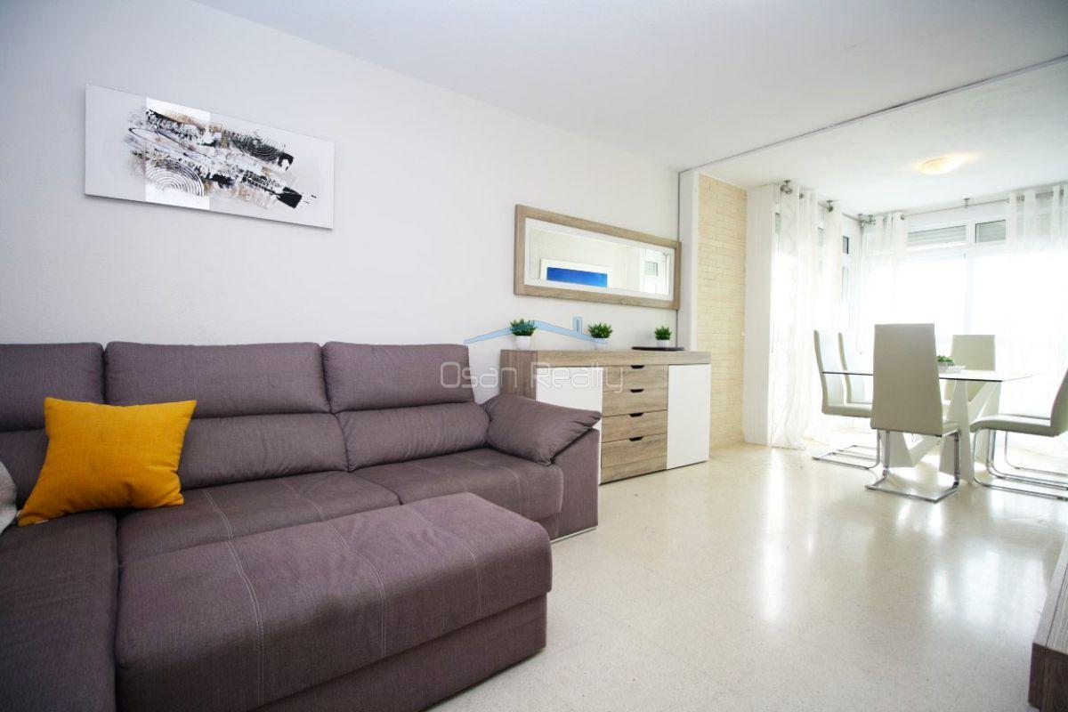 Apartamento, 101 m2, 2 dormitorios, 2 ba\u00f1os, NoBuen estado, planta .