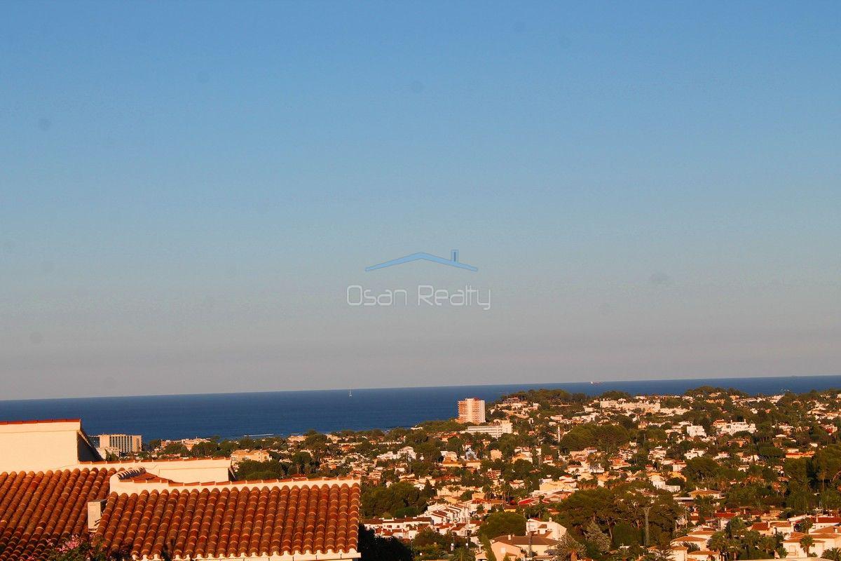 For sale of land in Dénia