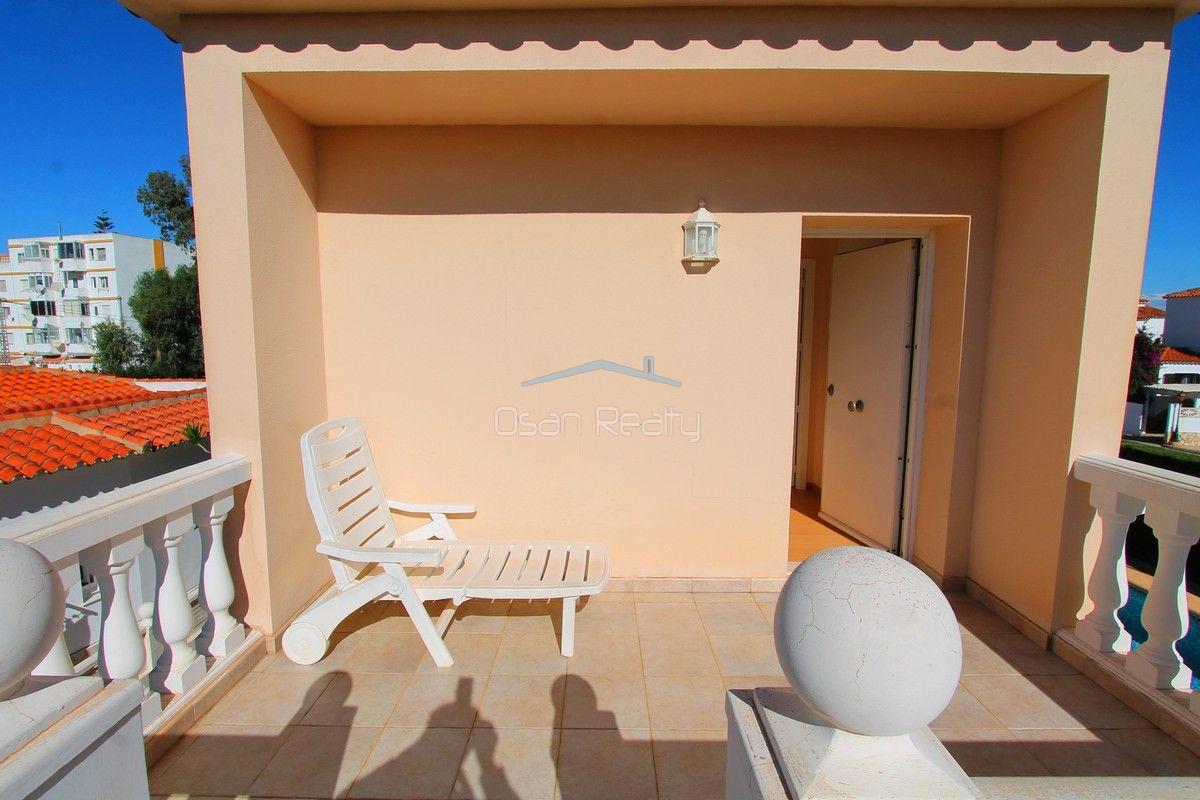 For sale of chalet in Dénia