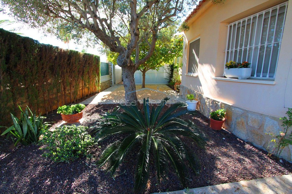 For sale of chalet in Dénia