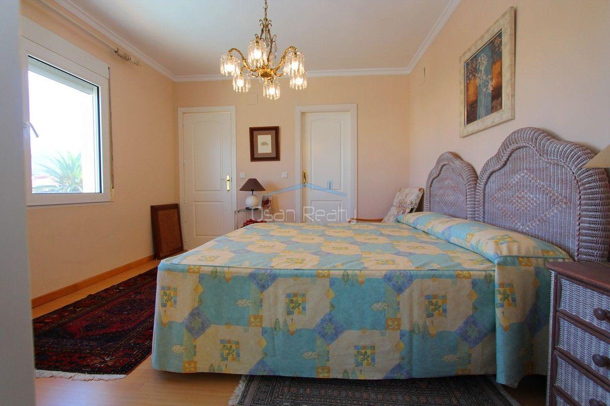 For sale of chalet in Dénia