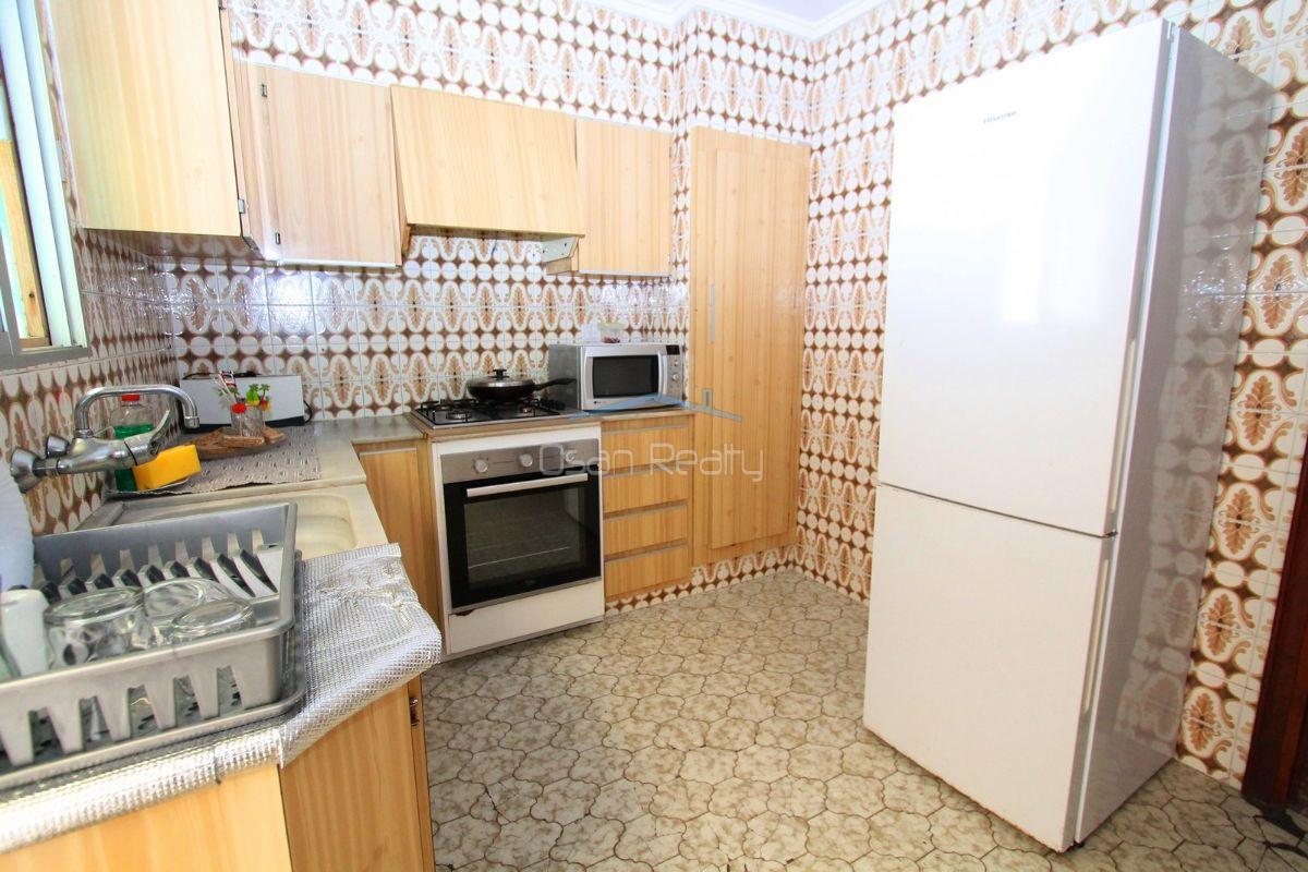 Casa, De pueblo, 260 m2, 6 dormitorios, 2 ba\u00f1os, NoSemi reformado, .