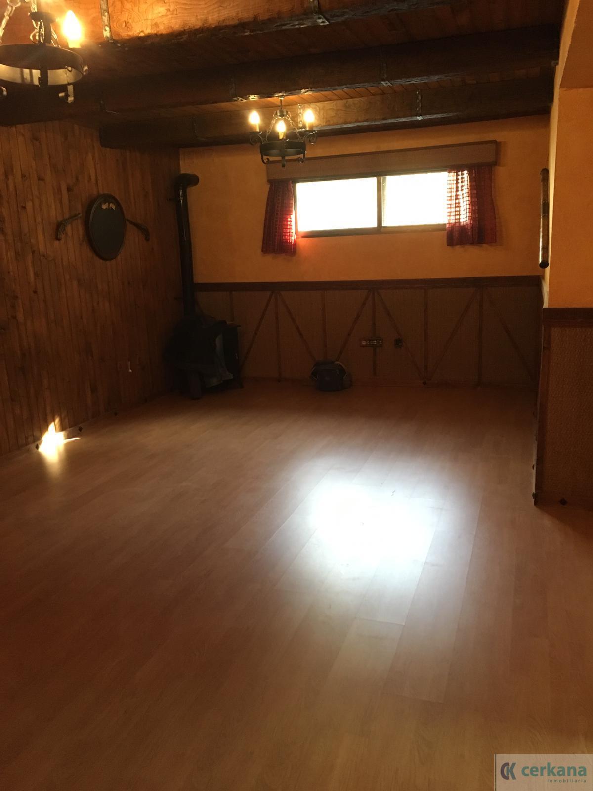 For rent of house in Gines