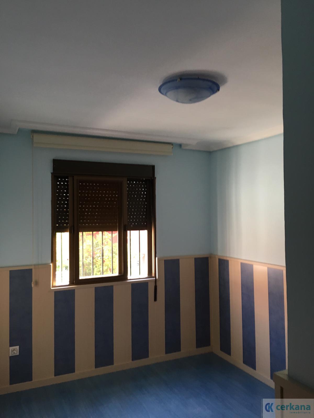 For rent of house in Gines