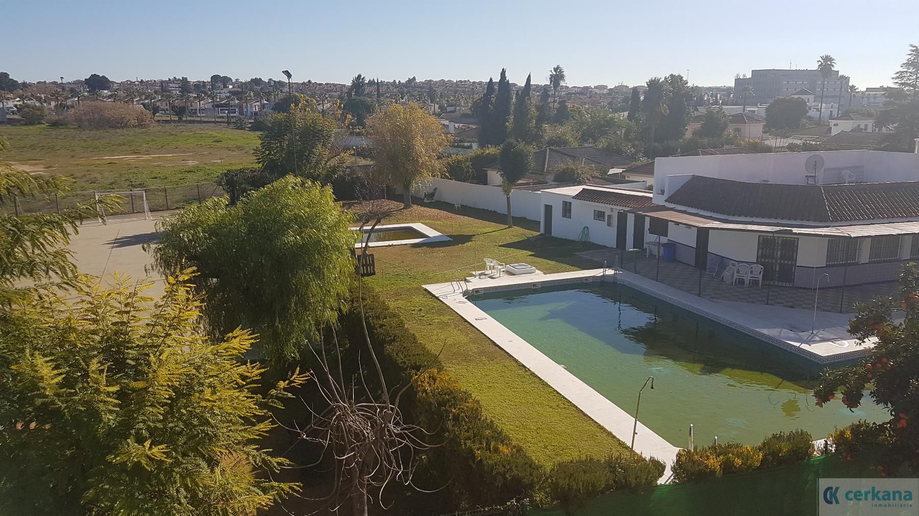 For rent of house in Gines