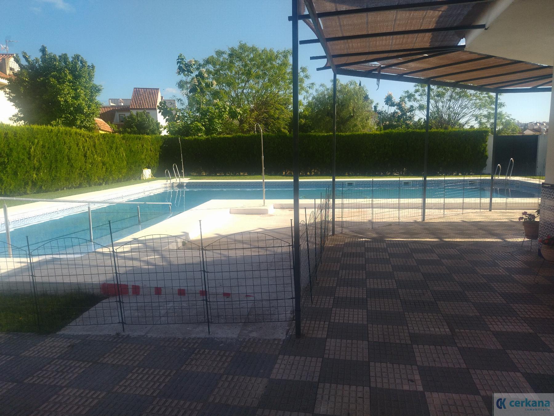 For rent of house in Gines