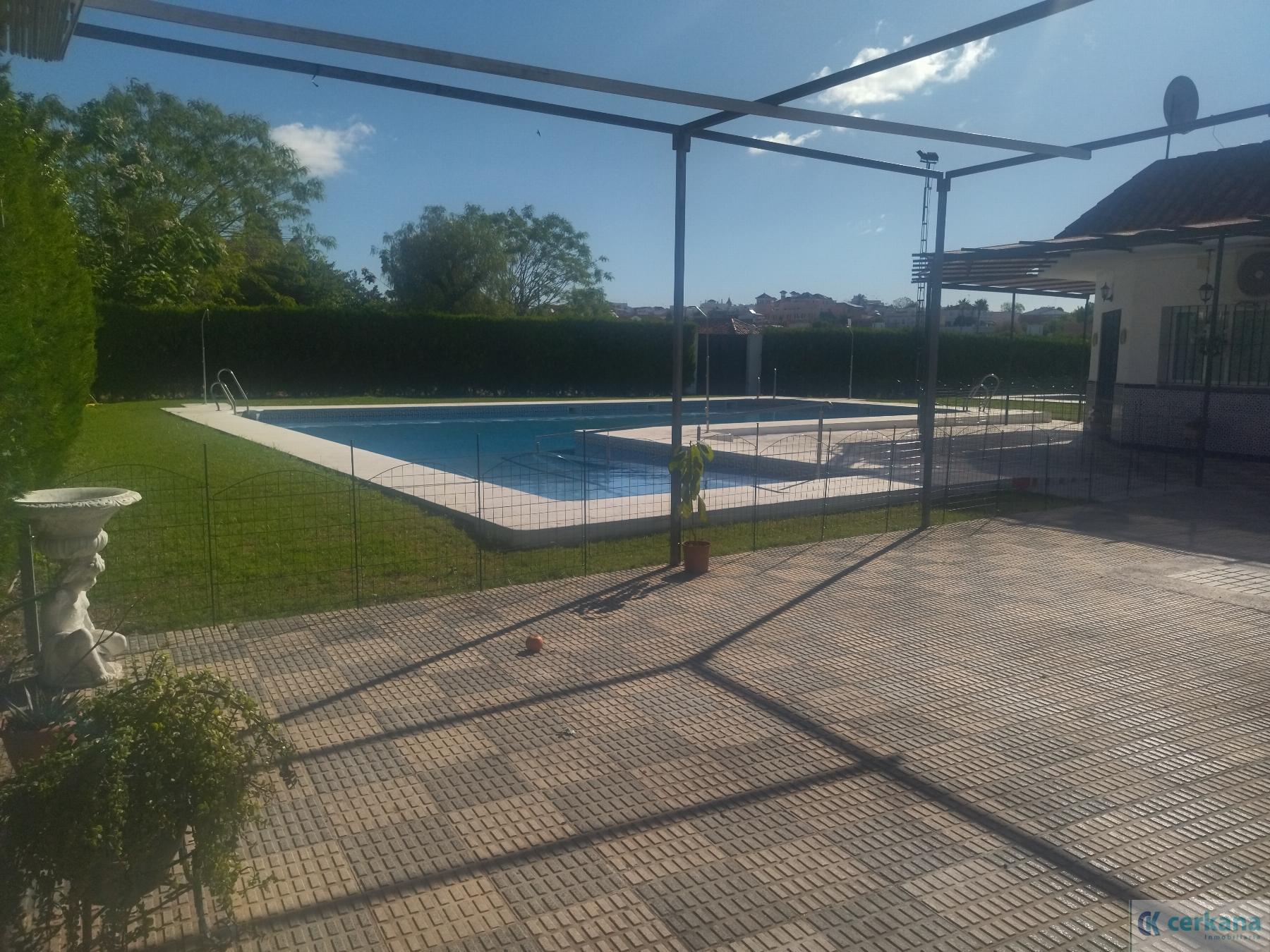 For rent of house in Gines