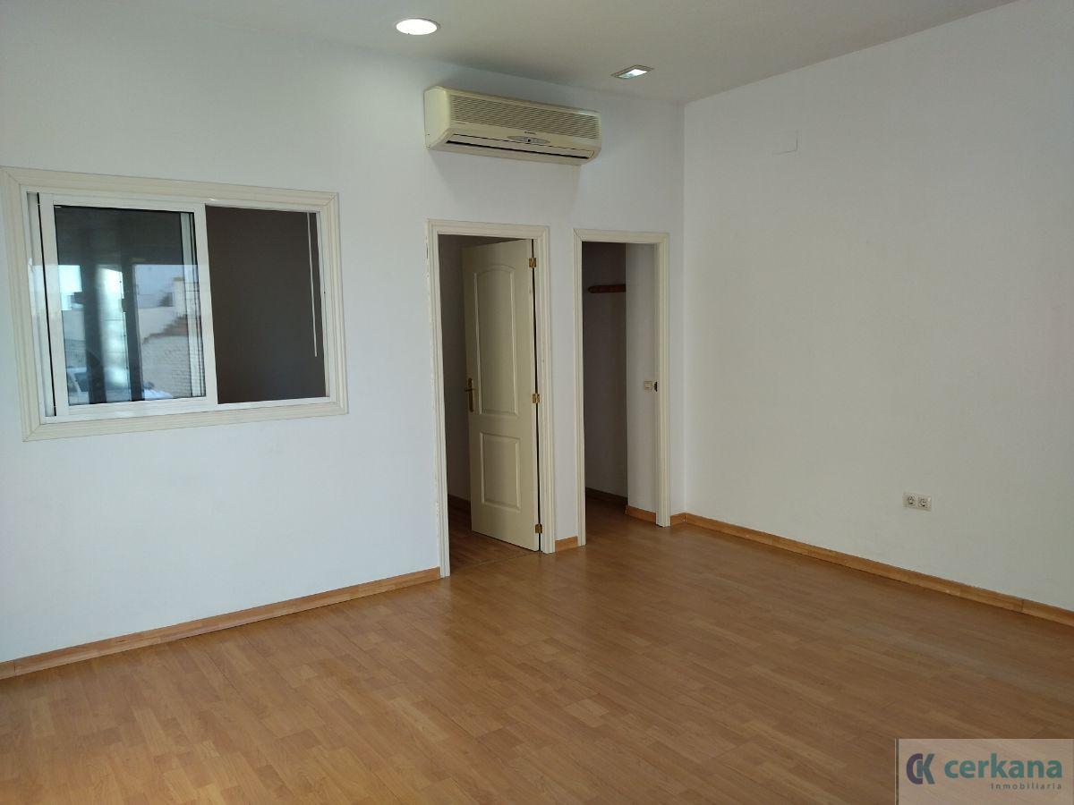 Alquiler de local comercial en Gines
