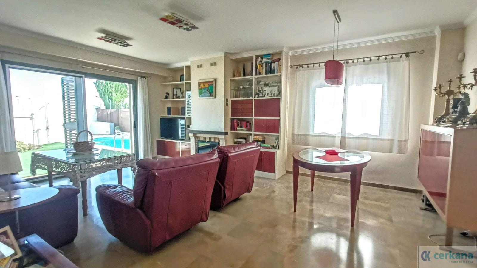 Venta de chalet en Espartinas