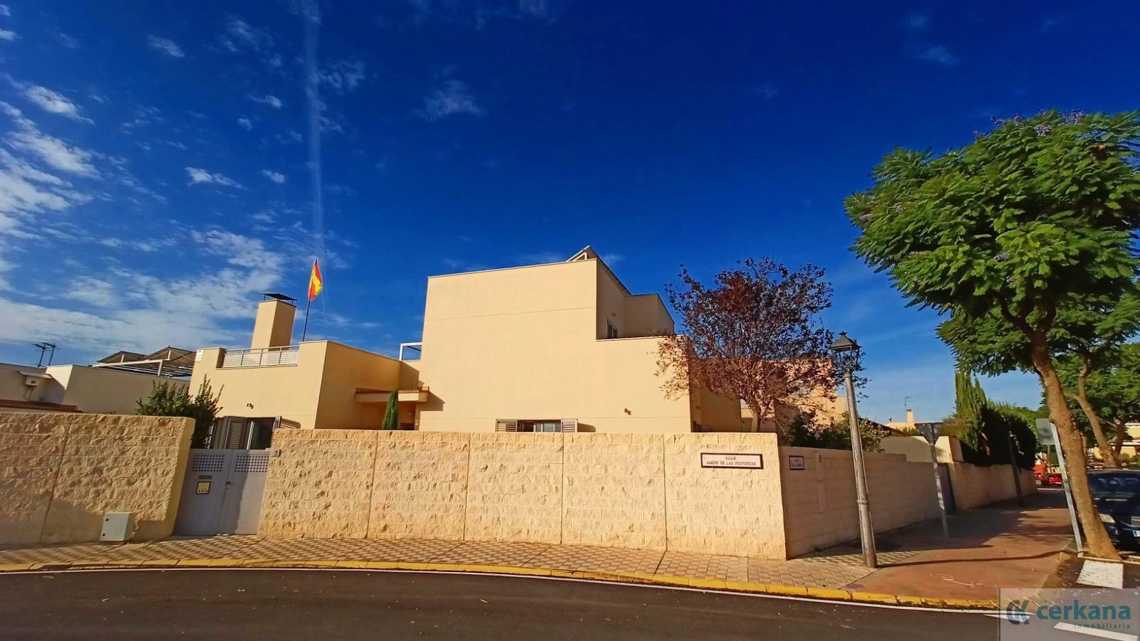 Venta de chalet en Espartinas