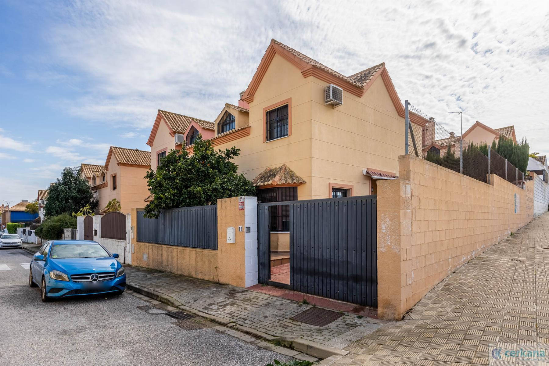For sale of house in Espartinas