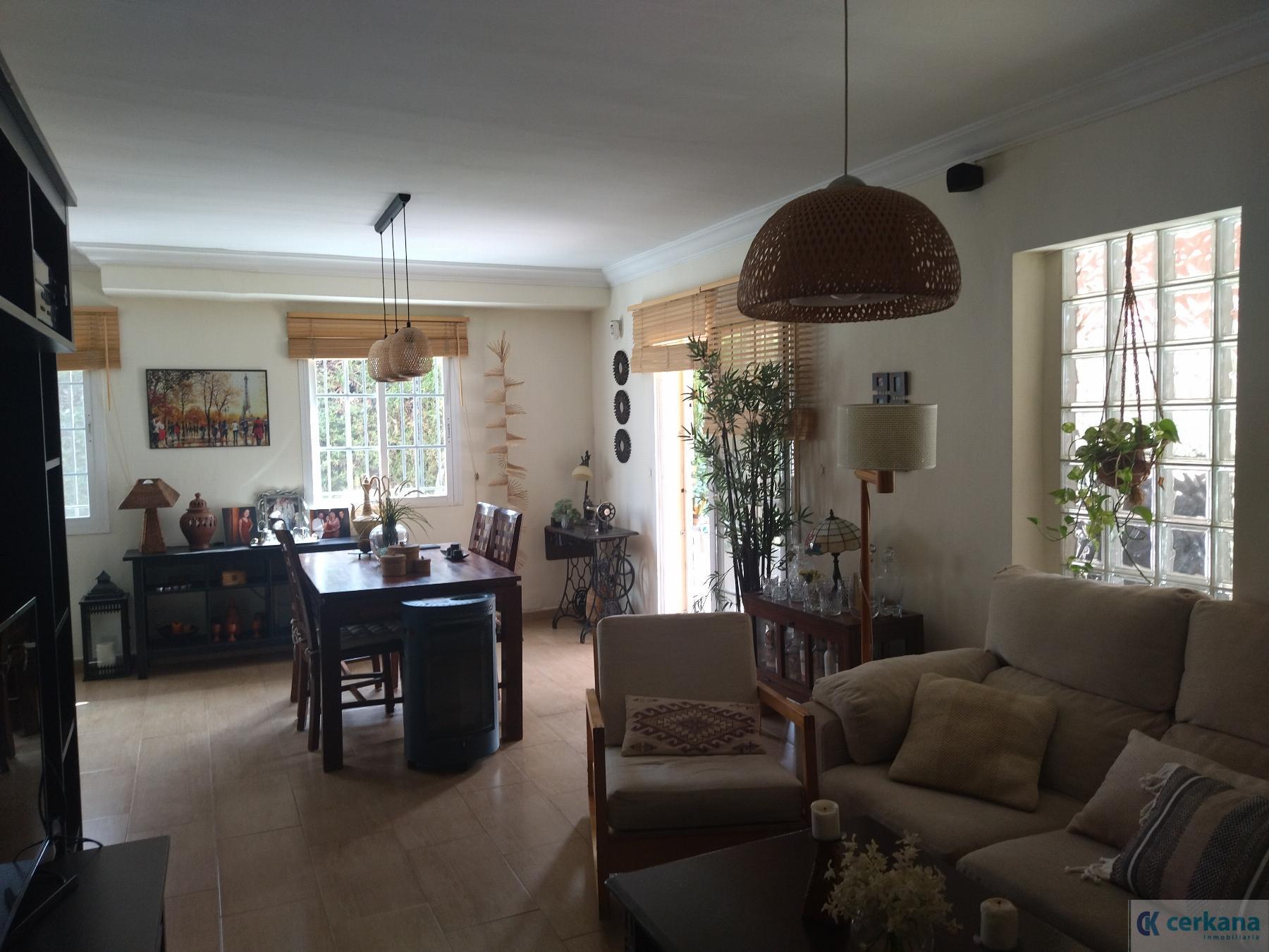 For sale of chalet in Gines