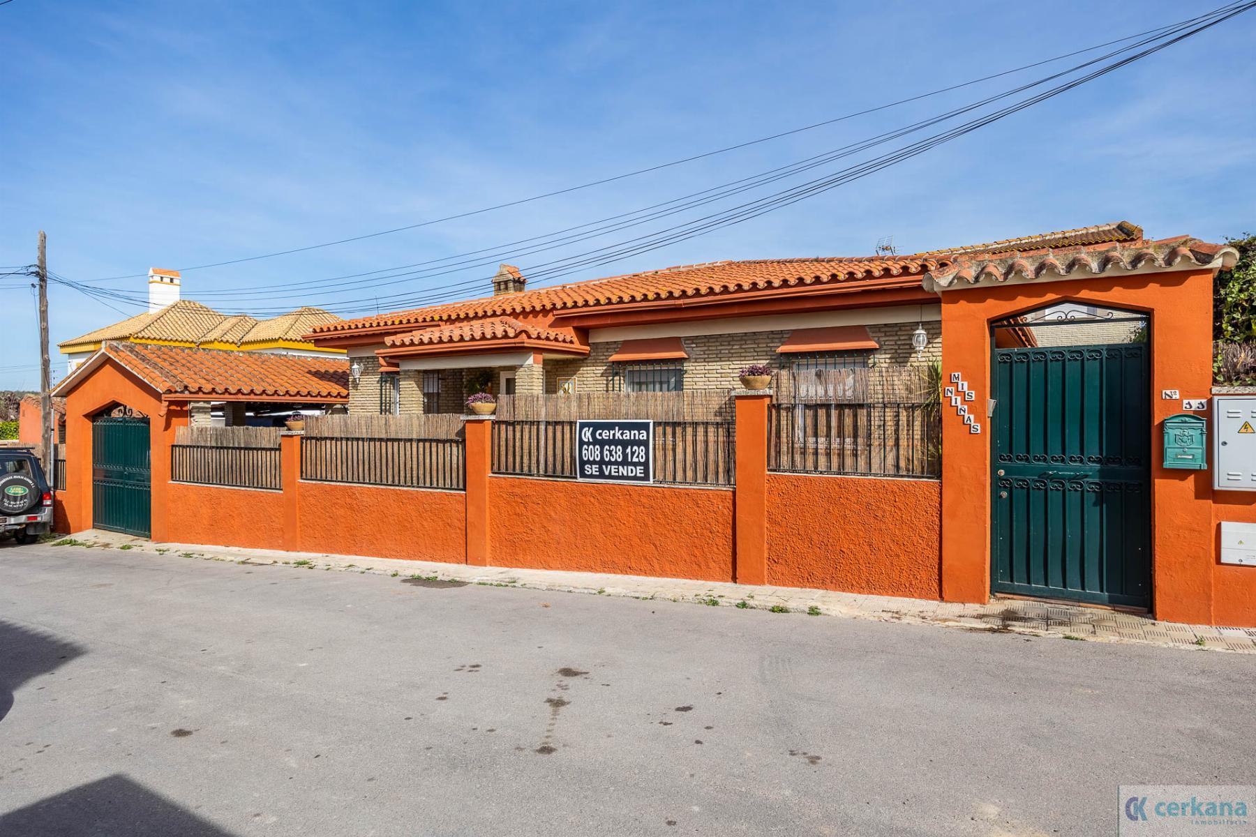 For sale of chalet in Valencina de la Concepción